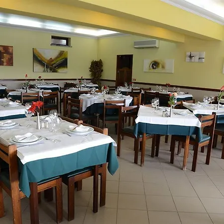 Dom Lourenco Отель Арея-Бранка