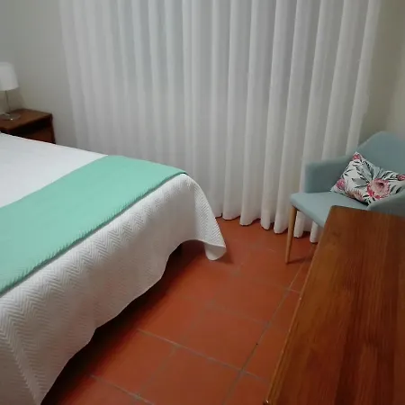 Dom Lourenco Арея-Бранка