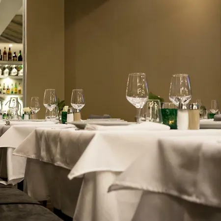 Dom Lourenco Hotel 2*