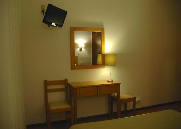 Dom Lourenco 酒店 2*