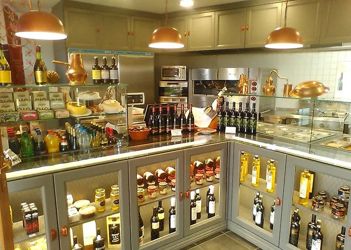 Dom Lourenco 酒店 2*