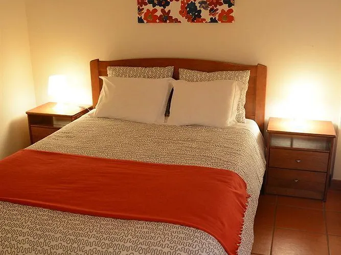 Dom Lourenco 酒店 2*