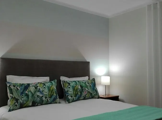 Dom Lourenco 2* 阿雷亚布兰卡