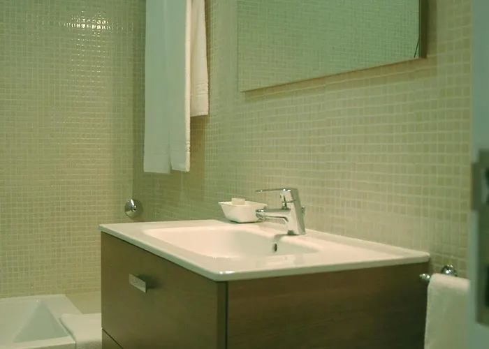 酒店 Dom Lourenco 2*